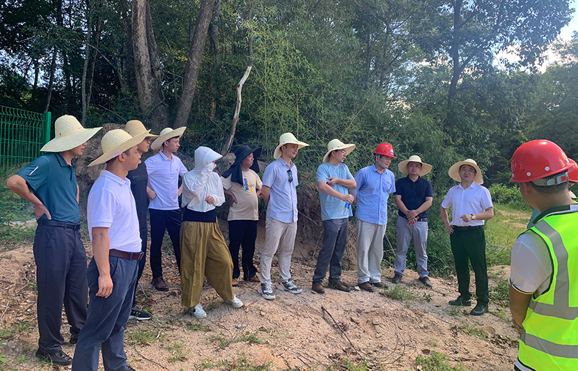 砥礪前行趕追進(jìn)度 攻堅(jiān)克難爭(zhēng)創(chuàng)佳績(jī) | 挺進(jìn)環(huán)?？偛款I(lǐng)導(dǎo)奔赴興國(guó)項(xiàng)目現(xiàn)場(chǎng)督辦工程進(jìn)度